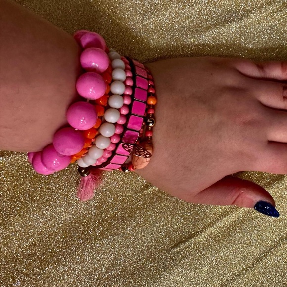 Assorted Jewellery and bangles - Picture 4 of 4